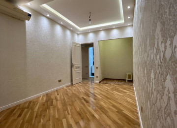 Elimlər Akademiyası met. 2-dəqiqəlik məsafədə yerləşən,