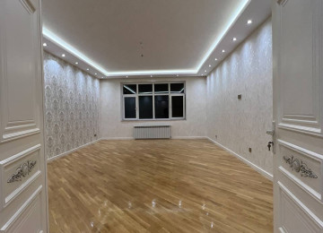 Elimlər Akademiyası met. 2-dəqiqəlik məsafədə yerləşən,