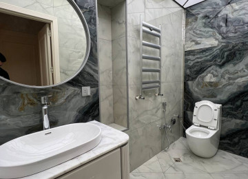 Elimlər Akademiyası met. 2-dəqiqəlik məsafədə yerləşən,