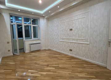 Elimlər Akademiyası met. 2-dəqiqəlik məsafədə yerləşən,