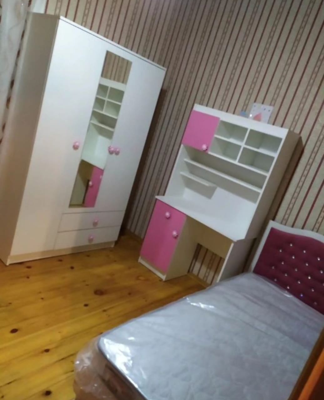 Gənc Qız dəsti Sifarişlə hazırlanır Rəng seçimi var Çarpayı