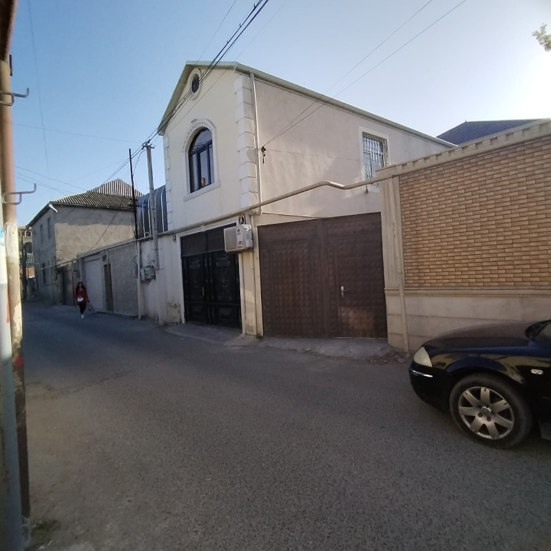 Bileceri qes Biləcəridə Abidəyə yaxın tam mərkəzdə yola yaxın 1.5 sotda