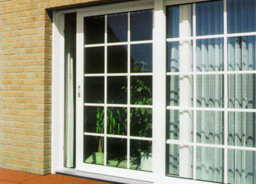 Altek şirkəti olaraq müştərilərimizə hər cür şüşələnmə