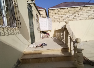 Biləcəridə 91 N-li marşurutun yolunda 2 sotda 3 otaq, S/Q