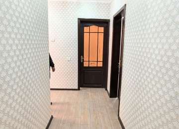 Biləcəridə DSK yolunda yolun tam kənarı 1.5 sotda 3 otaq,