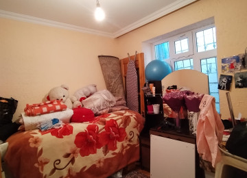 Biləcəridə 91 N-li marşurutun yolunda 2 sotda 3 otaq, S/Q