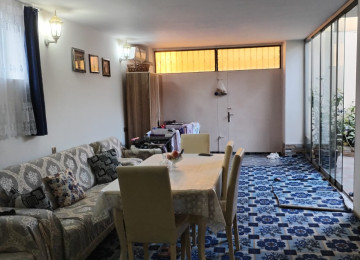 Biləcəridə Abidəyə yaxın tam mərkəzdə yola yaxın 1.5 sotda