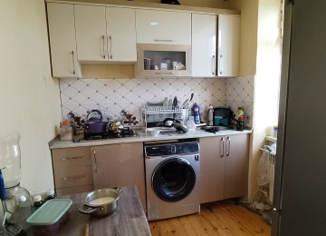 Biləcəridə 91 N-li marşurutun yolunda 2 sotda 3 otaq, S/Q