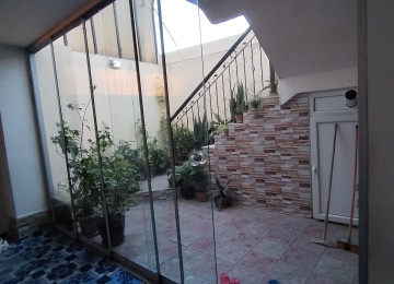 Biləcəridə Abidəyə yaxın tam mərkəzdə yola yaxın 1.5 sotda