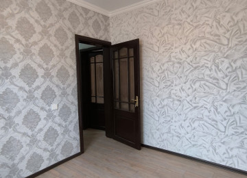 Biləcəridə DSK yolunda yolun tam kənarı 1.5 sotda 3 otaq,