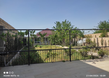 Saray baglarinda 6 sotun içində yeni tikilib təmir olunmuş