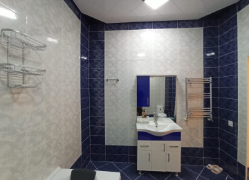 VILLA satílír Şüvəlanda 500 kv 2 mərtəbəli 7 otaqlí 5 yataq