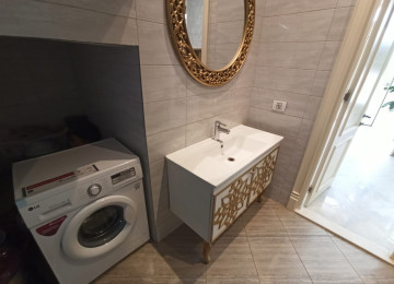 VILLA satílír Şüvəlanda 500 kv 2 mərtəbəli 7 otaqlí 5 yataq