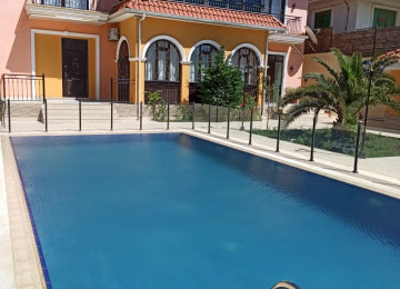 VILLA satílír Şüvəlanda 500 kv 2 mərtəbəli 7 otaqlí 5 yataq