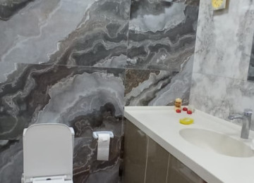 KUPÇALI ÇIXARIŞLI BİNA. DUZ GÖLÜNƏ BİRBAŞA PONARAMASI