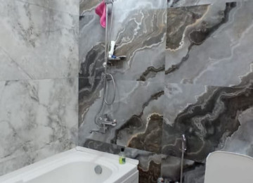 KUPÇALI ÇIXARIŞLI BİNA. DUZ GÖLÜNƏ BİRBAŞA PONARAMASI