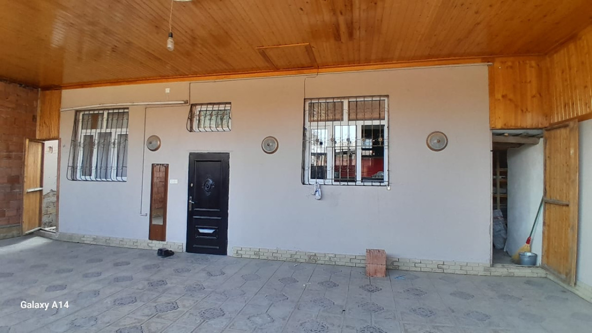 Bileceri qes Təcili satılır.. Biləcəridə Tam mərkəzdə Abidəyə yaxın 2
