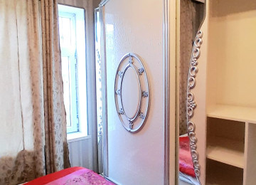 Təcili satılır.. Biləcəridə Tam mərkəzdə Abidəyə yaxın 2