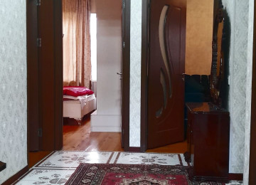 Təcili satılır.. Biləcəridə Tam mərkəzdə Abidəyə yaxın 2