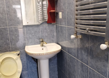 Təcili satılır.. Biləcəridə “Fərid” restoranının arxasında