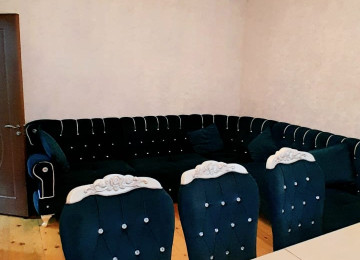 Təcili satılır.. Biləcəridə Tam mərkəzdə Abidəyə yaxın 2