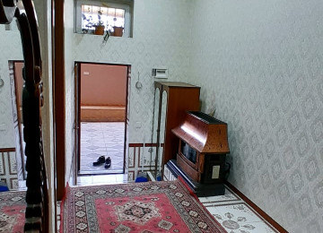 Təcili satılır.. Biləcəridə Tam mərkəzdə Abidəyə yaxın 2