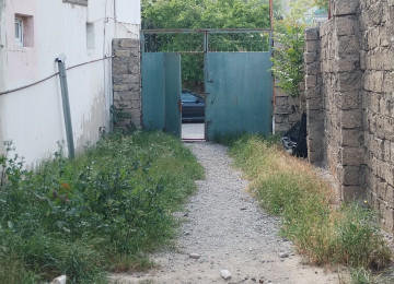 Salam şəxsi evimdi satıram evin sənədi damavoydu iki ayrı