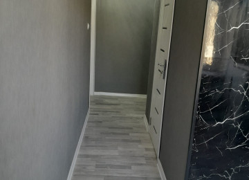 Biləcəridə 300 N-li məktəbə yaxın 4/3-cü mərtəbəsi, 2