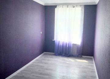 Biləcəridə 300 N-li məktəbə yaxın 4/3-cü mərtəbəsi, 2