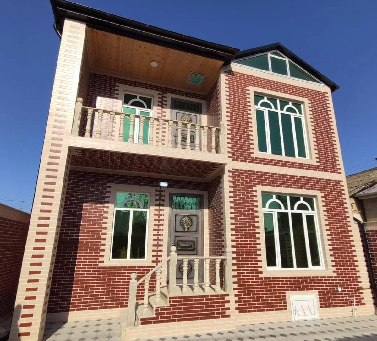 Lokbatan qes Qaradag ray Lokbatan qesde 2 mertebe 80 kv.m 1.2 sotda