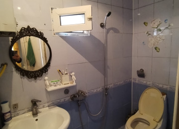 Biləcəridə Ploşada yaxın tam mərkəzdə 2 sotda 3 otaq, S/Q