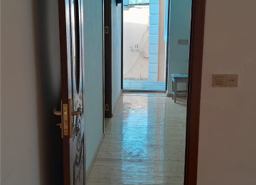 Biləcəridə Tam mərkəzdə 301 saylı məktəbin yanında 1.5