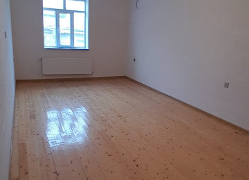 Biləcəridə Tam mərkəzdə 301 saylı məktəbin yanında 1.5