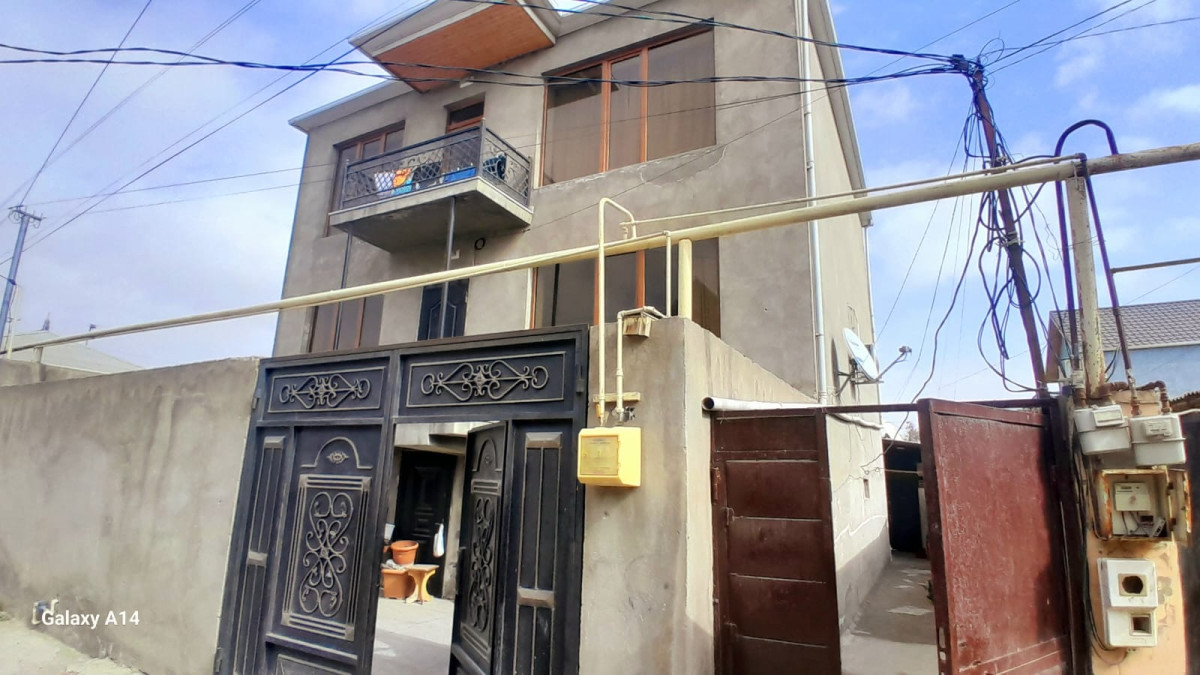 Bileceri qes Biləcəri Tam Mərkəzdə 301N-li məktəbin yani 2 mərtəbə altı