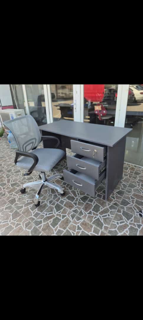 Ofis dəsti Fabrik istehsalı Anbardan birbaşa satış Qiyməti