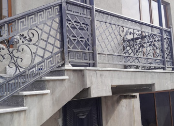 Biləcəri Tam Mərkəzdə 301N-li məktəbin yani 2 mərtəbə altı