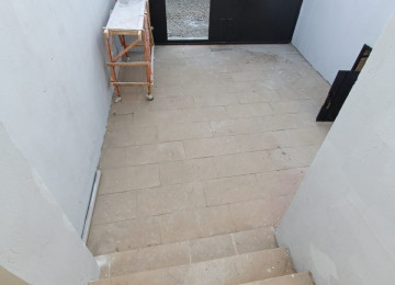 Biləcəridə Dsk yoluna yaxın 1.5 sotda 3 otaq mətbəxi s/q.