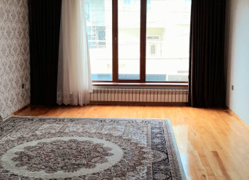 Biləcəri Tam Mərkəzdə 301N-li məktəbin yani 2 mərtəbə altı