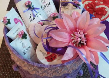 İstenilen bəy və gəlin xonçalarınin ,hədiyyəlik destlerin