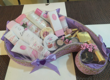 İstenilen bəy və gəlin xonçalarınin ,hədiyyəlik destlerin