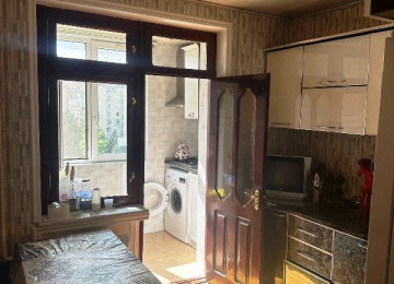 Əhmədlide 3 otaq menzil Xətai rayonu Əhmədli və xaqlar metrosuna 10 dəqiqəlik