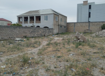 Sabunçu rayonu Bilgəh qəsəbəsində 4-cü dalanda ana yoldan