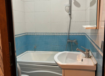 Xlrdalan ICTA Hakimyetin yanl 2 otaq radnoy bos 56 kv