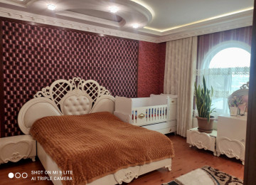 Masazırda Bazar Storun, Zeyneb Marketin arxa mehlesinde 2