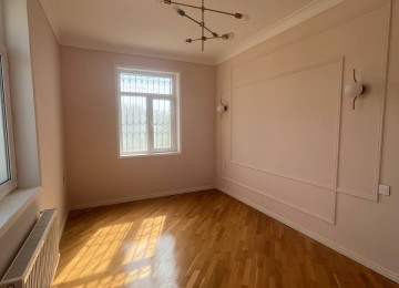 Sea breezze üz bə üzdə yerləşən, 15 sot sahəyə malik 2