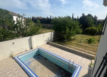 Sea breezze üz bə üzdə yerləşən, 15 sot sahəyə malik 2