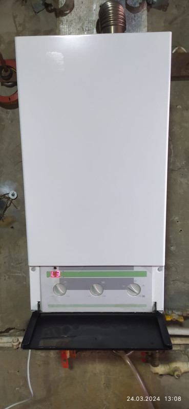Termet Kombi İdeal Vəziyyətdə Termet 24kw Original Termet kombisi tam ideal vəziyyətdədir