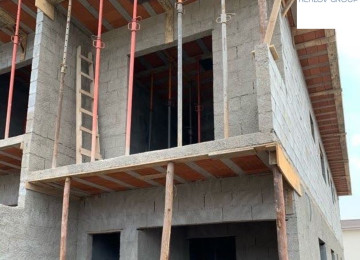 Evlərin tikintisinin qiyməti 280 azn-dən başlayır. Artıq