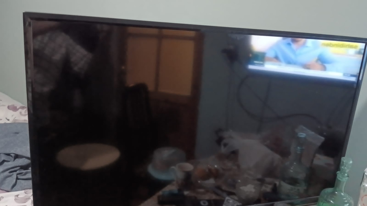 Smaet tv Smart tv 130 sm diaqnal plazma Türkiyədən alınıb. Tam