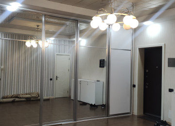 4 otaqlí te'mirli menzil satílír 20/10-cu mertebesi,204 kv